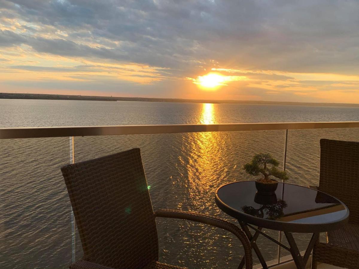 Apartment Sunset Lake View 마마이아 외부 사진