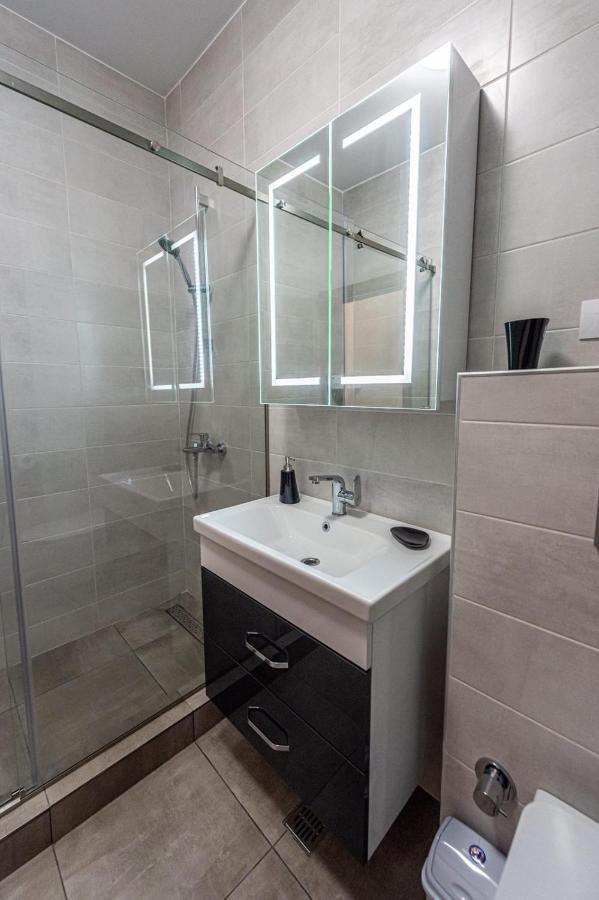 Apartment Sunset Lake View 마마이아 외부 사진